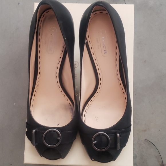 Coach Women Pump - Picture 1 of 3